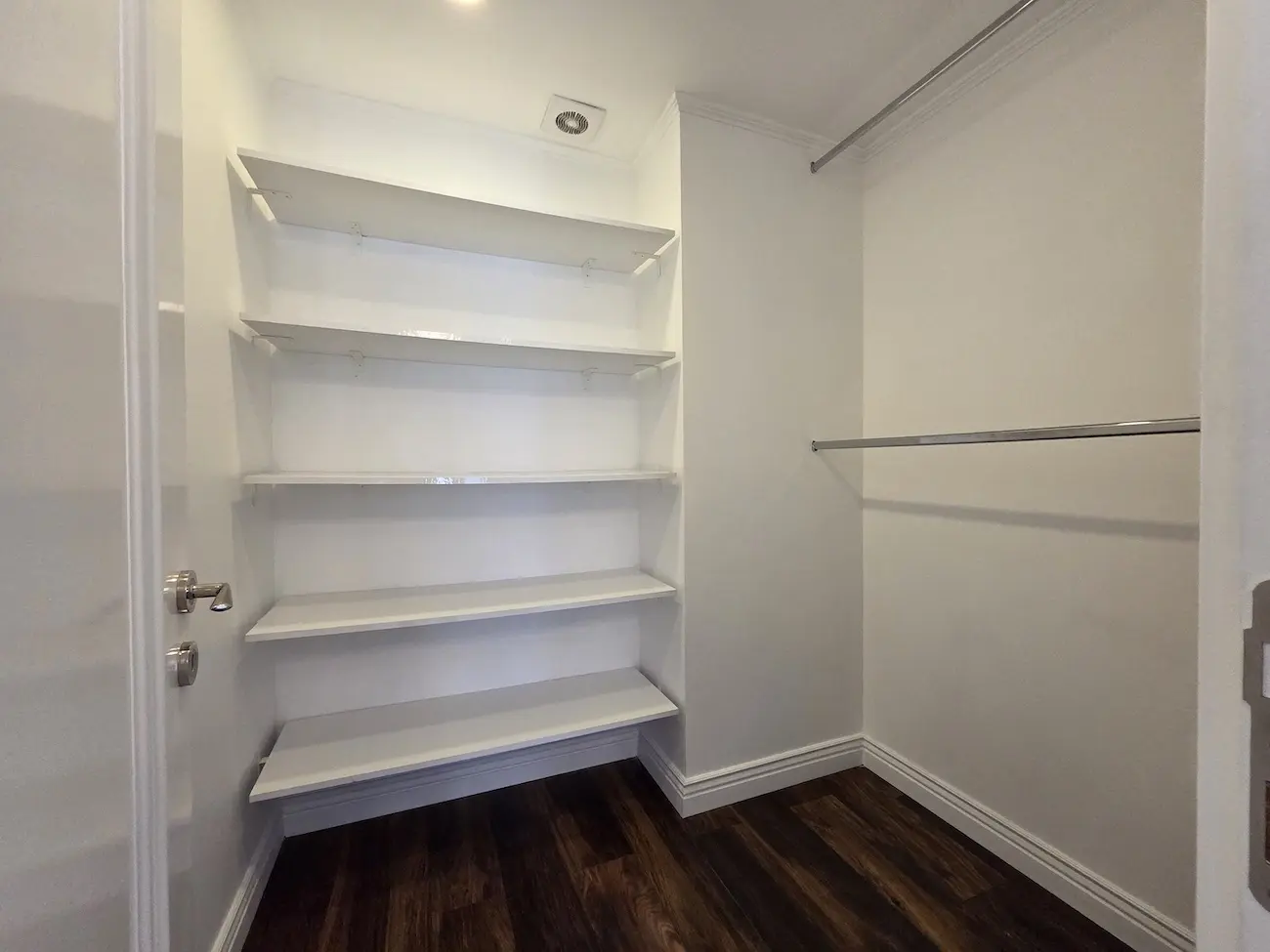 Walk-in closet